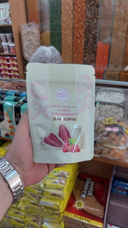 فراولة الترند (مع شوكولا بيضا)